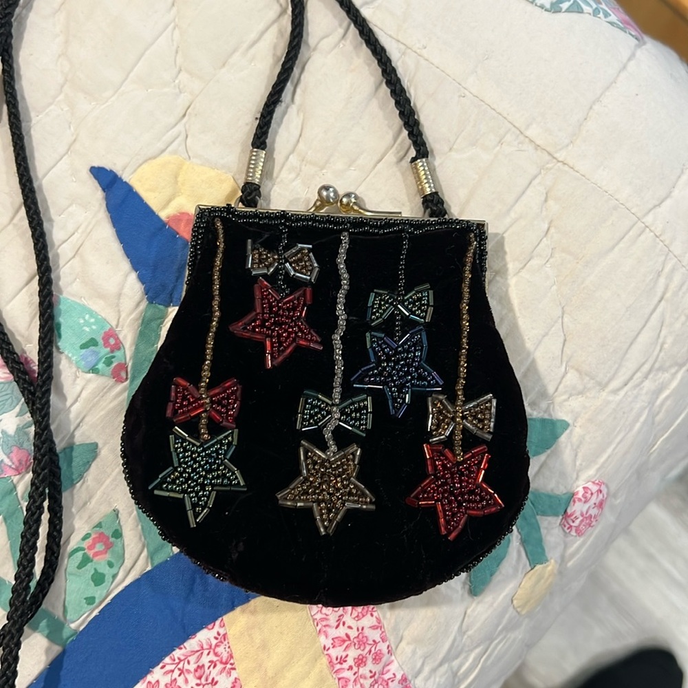 Vintage black velvet Dover kids beaded purse excellent condition